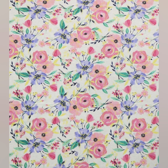 *SOLD* Pretty Floral 100% Cotton Fabric Jo-Ann Fabrics Exclusive - Picture 2 of 4